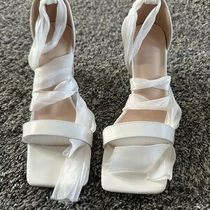 Chic White Women's Heels with Ribbon Detail